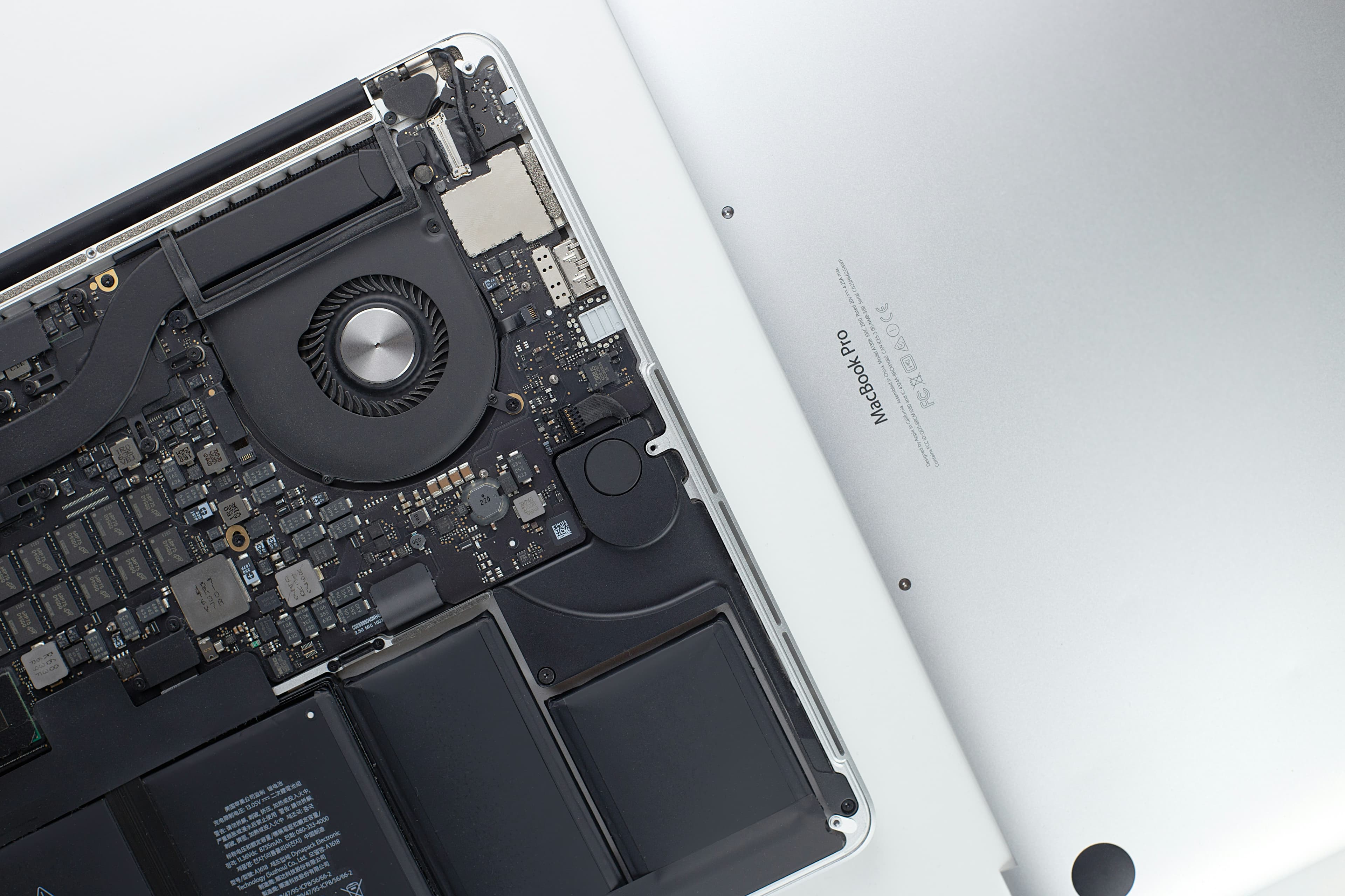 Macbook Pro internal components