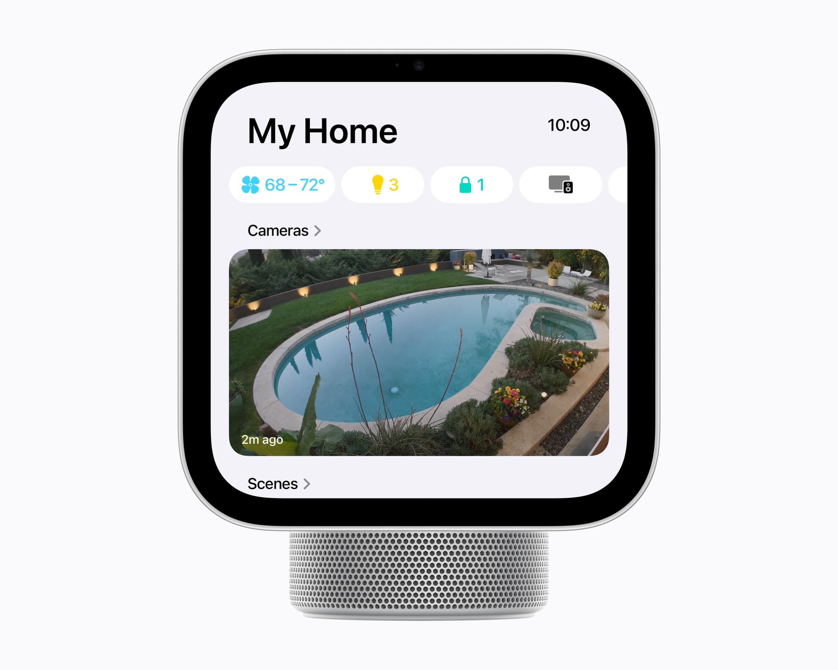 Apple HomeView viser et engelsk Hjem-grensesnitt med kamerabilde av en hage og et basseng.