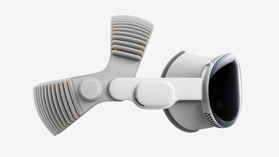 Apple Vision Pro med M5-brikke og ny Dual Knit Band på lys bakgrunn.