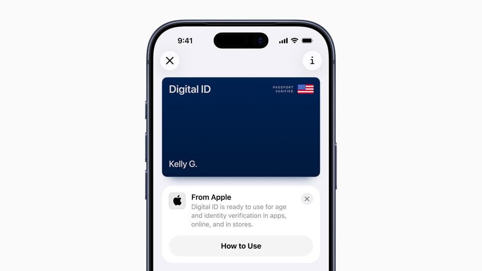 En iPhone viser Apple Wallet-appen med et kort åpnet på skjermen.
