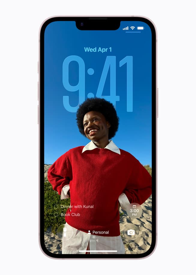 Den 6,1-tommers Super Retina XDR-skjermen vises på iPhone 17e.